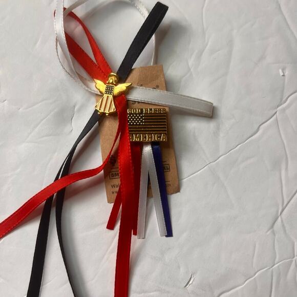 Vintage USA‎ Pins with Ribbon Flag Angel - Picture 1 of 5